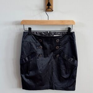 🖤 Dynamite Charcoal Mini Skirt with Button Accents
Size 5